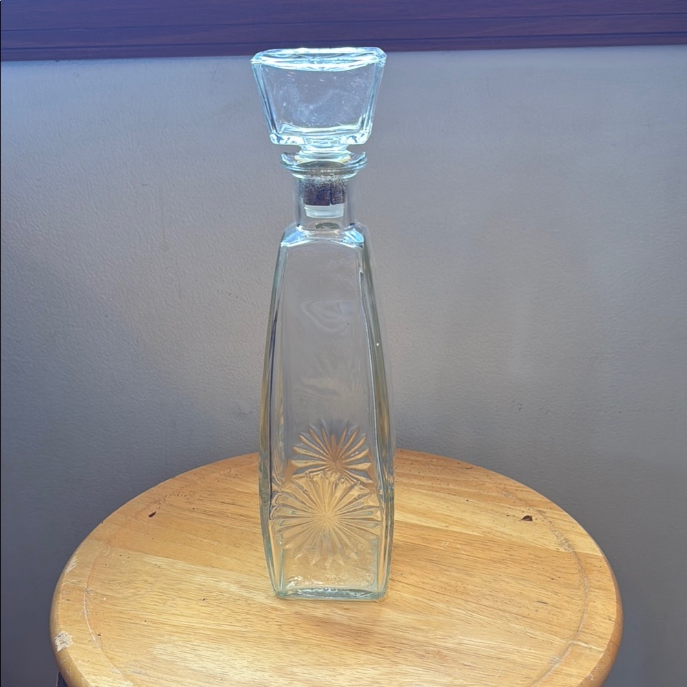 Vintage Elegant Clear Glass Decanter